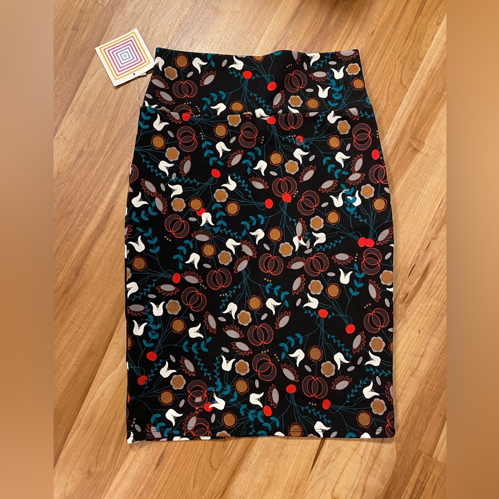 Lularoe Cassie skirt size small